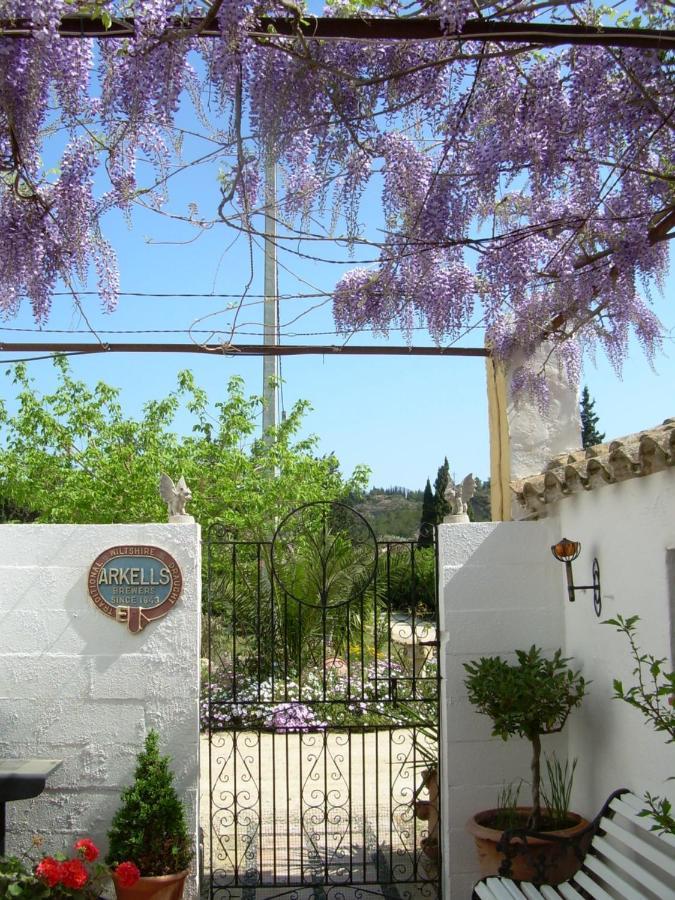 River Ebro Holidays Tivenys Екстериор снимка