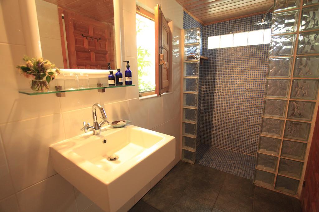 River Ebro Holidays Tivenys Екстериор снимка