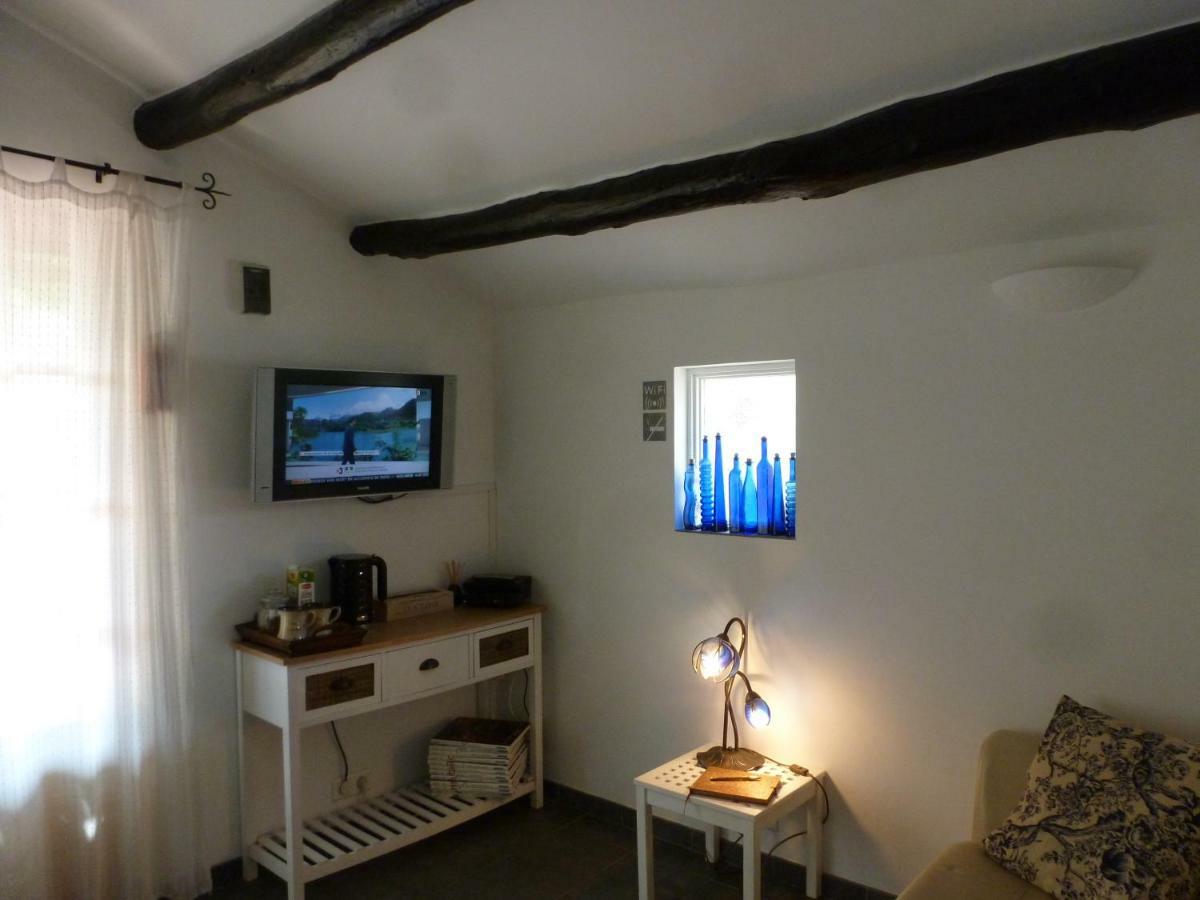 River Ebro Holidays Tivenys Екстериор снимка
